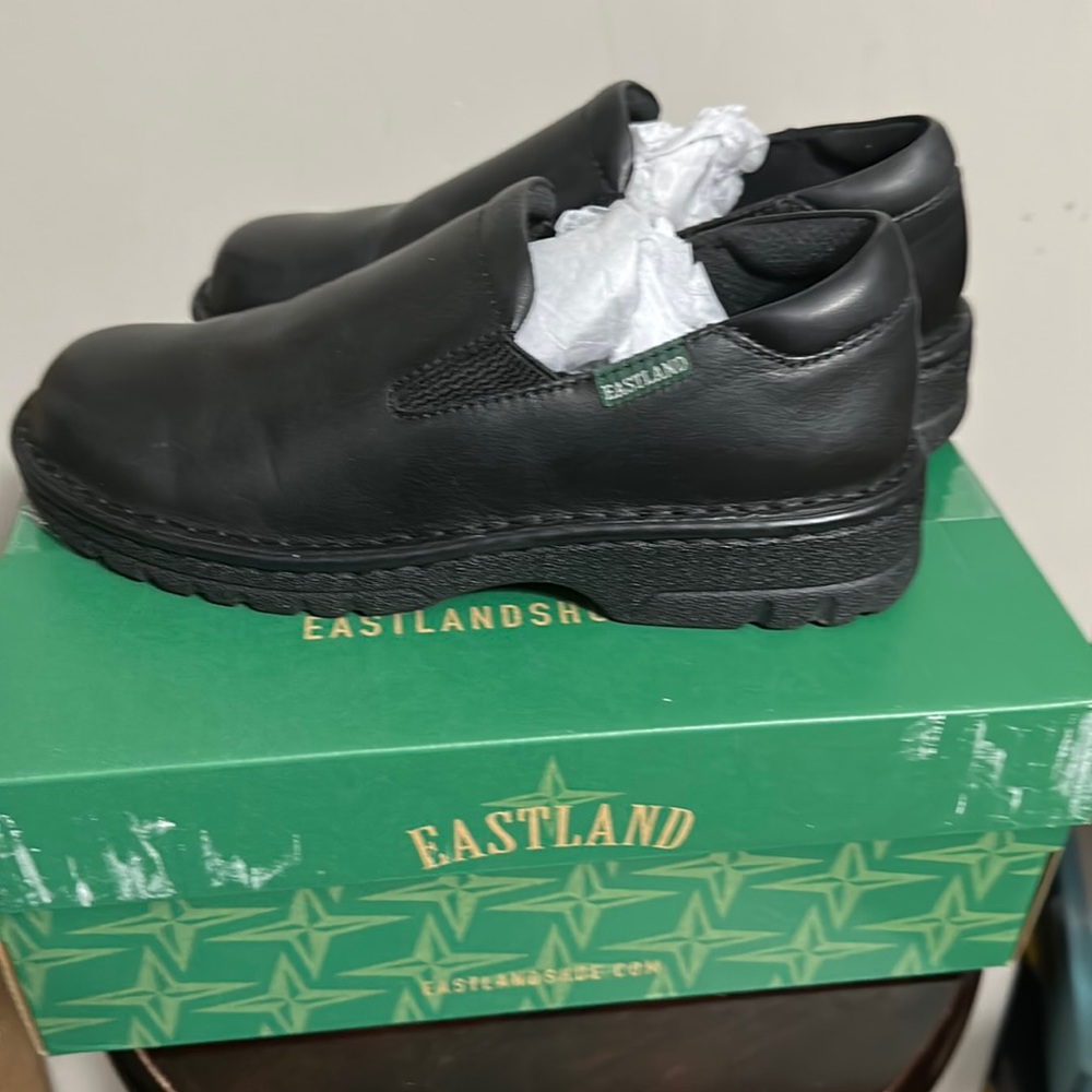 Eastland Newport black